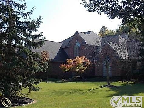 22387 CARLISLE COURT
