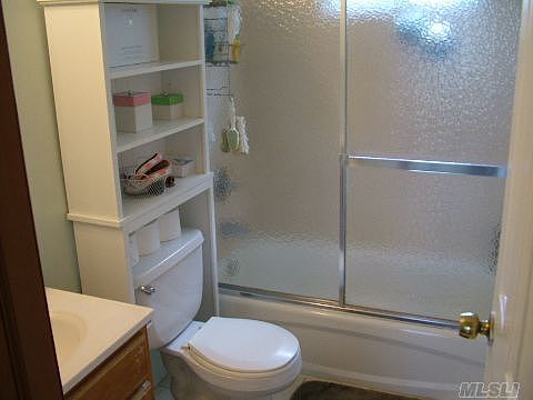 5th image of 29 Leahy Ave