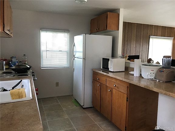 5th image of 127 E Woodhill Ave