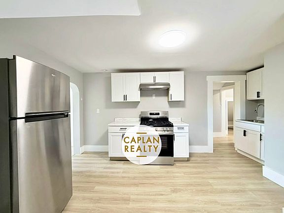 5th image of 121 Spring St #O2