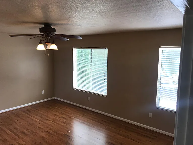 2145 Moore Dr — Photo 20