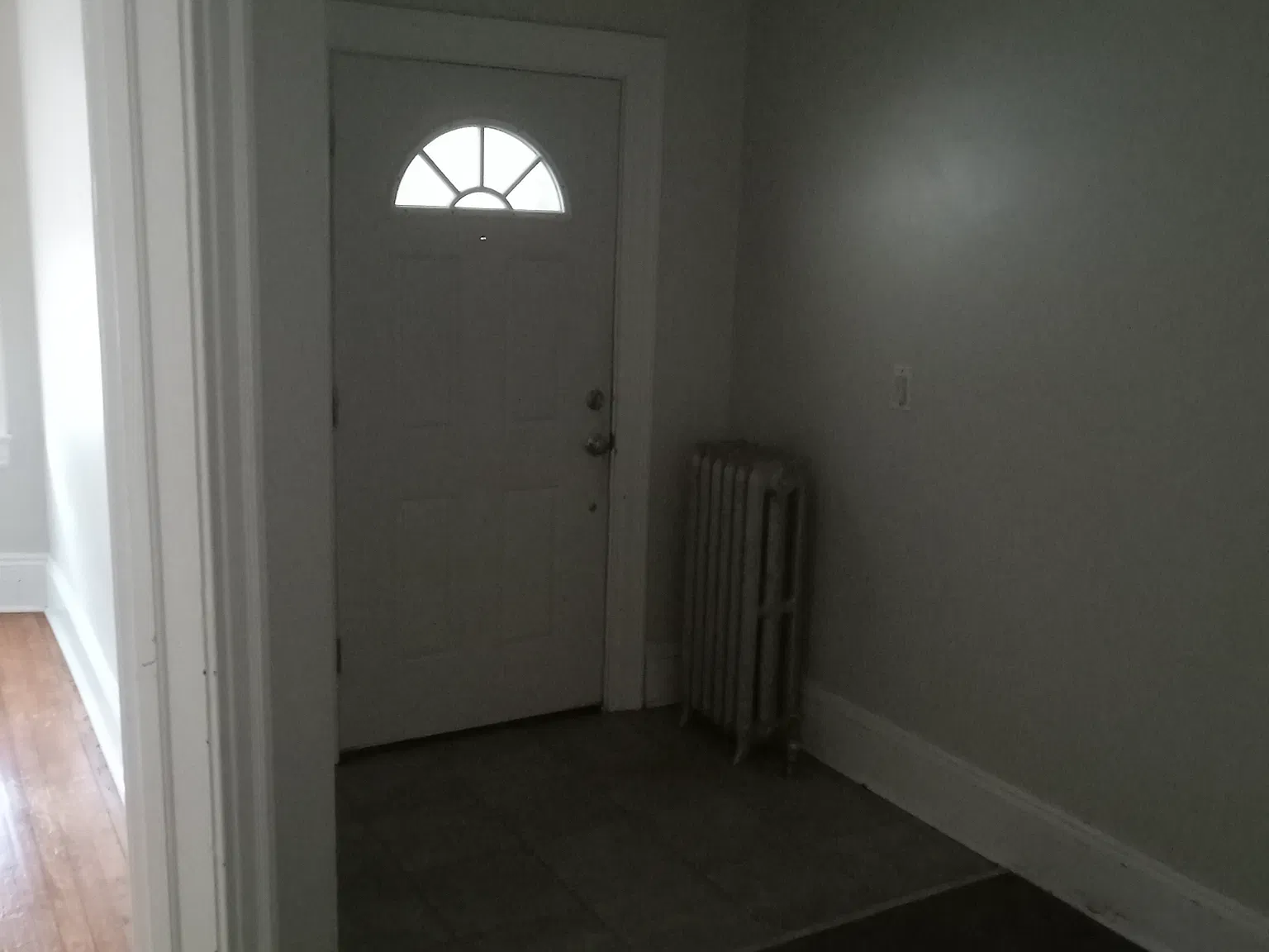 3 bed, 1200 sqft, $3,450 — Photo 2