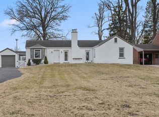 20 Maple Dr, Belleville, IL 62220