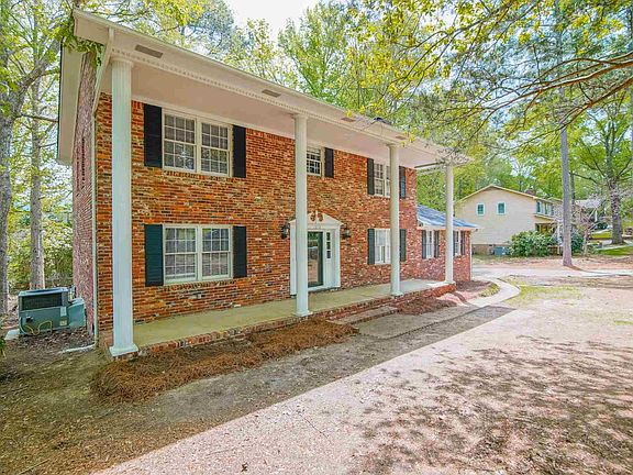 2nd image of 1316 Country Squire Dr