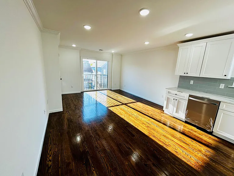 321 Magnolia Ave #2 — Photo 4
