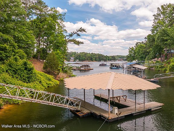 Image 4: Dock