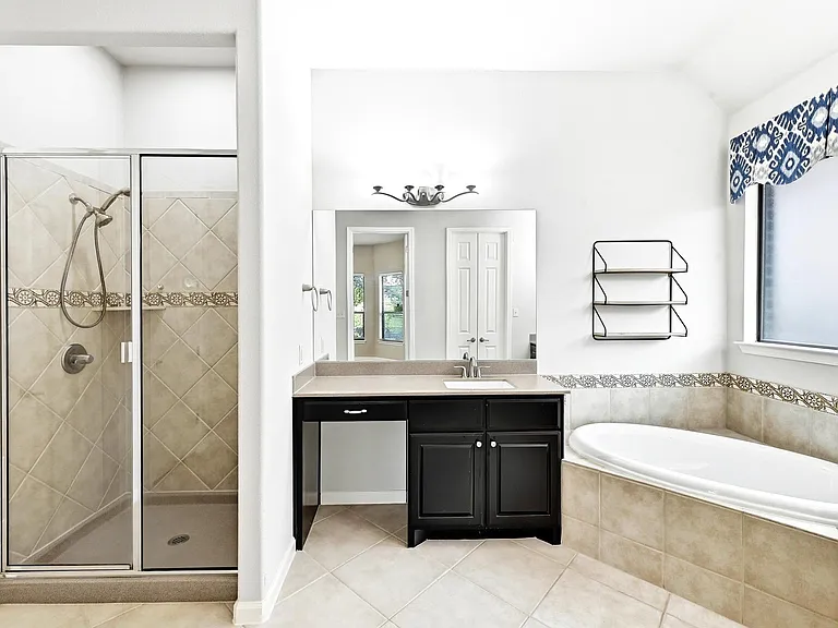 1611 Rimstone Dr — Photo 18