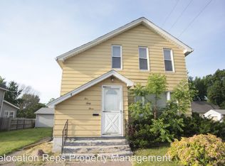 563 11th Ave S, Clinton, IA 52732