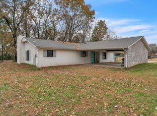 11957 Clyde Carnes Rd, Farmington, AR 72730