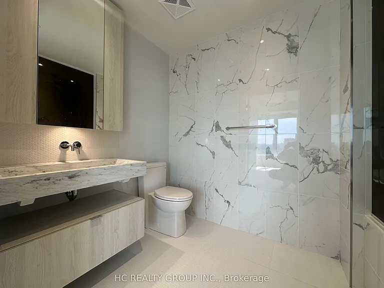 11 Yorkville Ave #2502 — Photo 10
