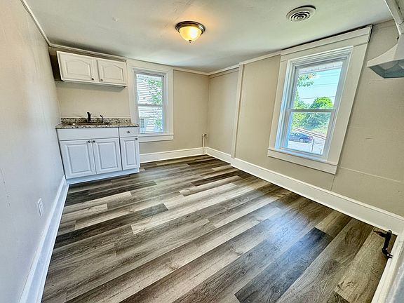 3rd image of 203-205 N 4th St