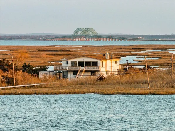 32 Captree Island, Babylon, NY 11702