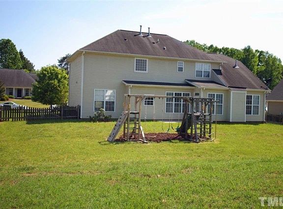 2nd image of 813 Croftwood Dr