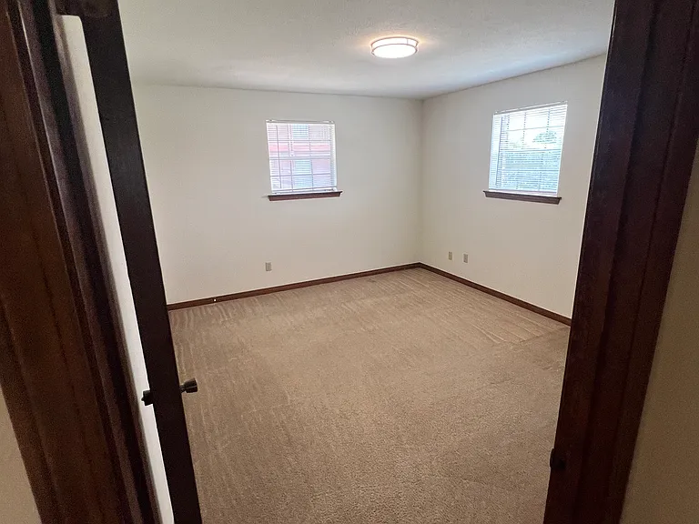 305 W Esplanade Ave #A — Photo 23