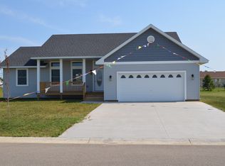 813 9th Ave SW, Perham, MN 56573