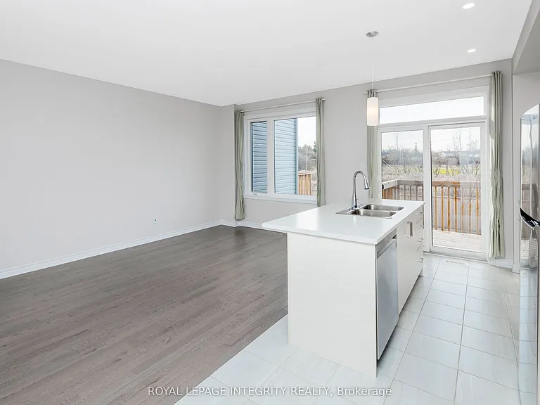 529 Enclave Ln — Photo 8