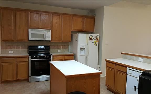 4th image of 909 Dogwood Dr