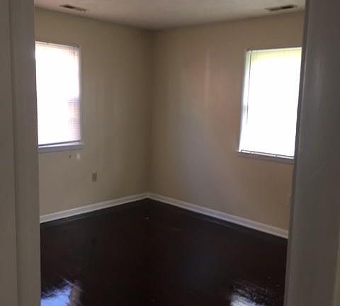 4th image of 609 Maggie Walker Ave