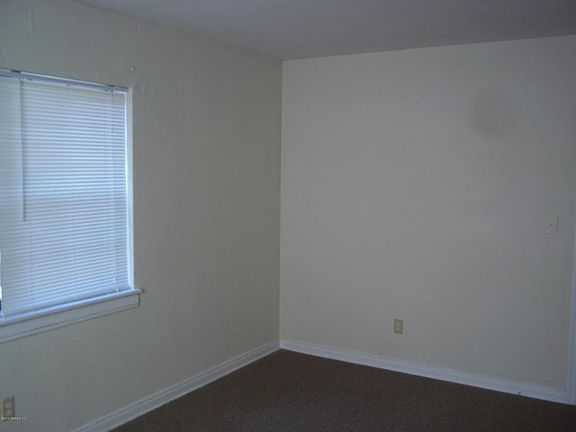 3rd image of 2849 Herschel St APT 4