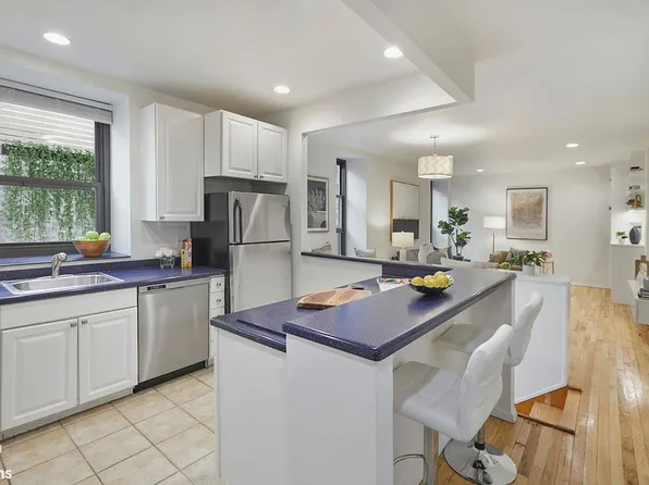 305 W 98th St APT 2ES, New York, NY 10025