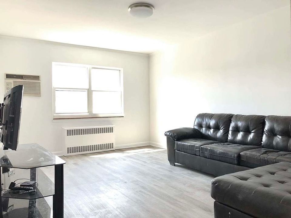 1st image of 51-55 Manilla St Floor 3
