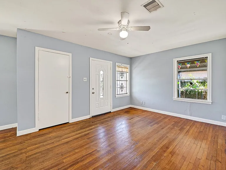 5934 Belmark St — Photo 4