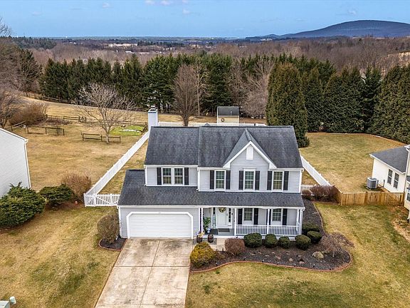 2nd image of 53 Fox Rock Dr