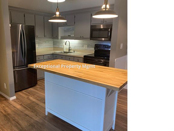 4th image of 5713 Foxlake Dr APT 6