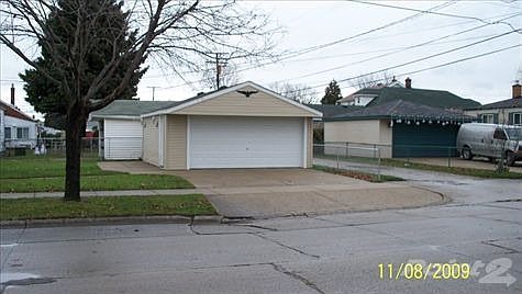 5th image of 1591 Washington Ave