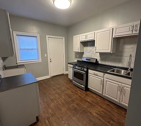 2nd image of 6501 S Eberhart Ave #1