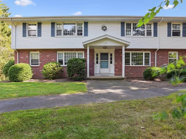 22 College Street APT 4, Clinton, CT 06413