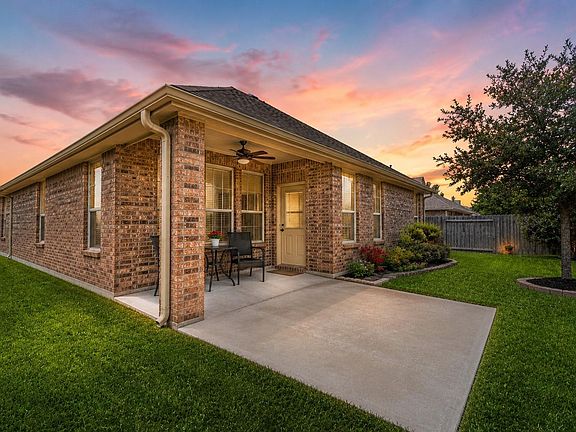 2nd image of 5522 Glenfield Spring Ln