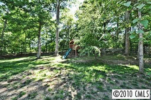 2nd image of 3095 Three Wood Dr
