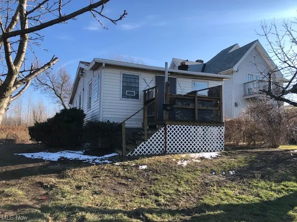 17624 Saint Clair Ave, Cleveland, OH 44110