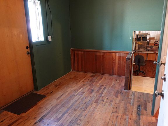 4th image of 206 Oak Ave