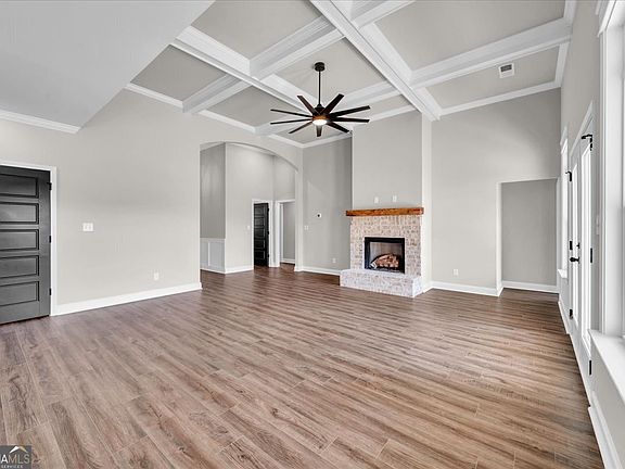 4th image of 430 Burlington Dr
