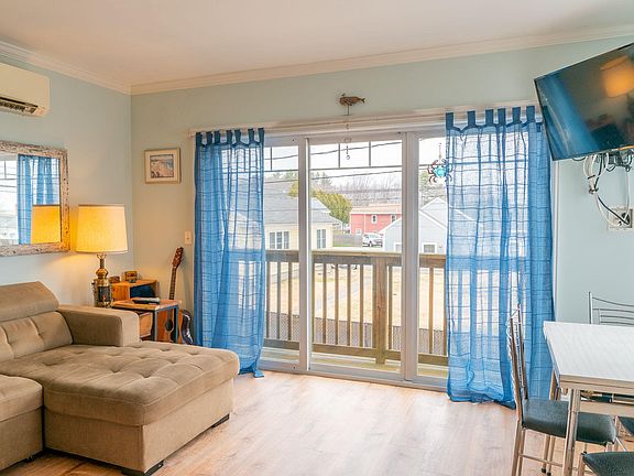 3rd image of 35 Barefoot Cottage Road #165