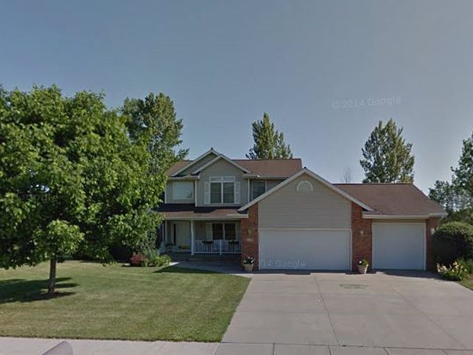 1st image of 670 Woodland Dr
