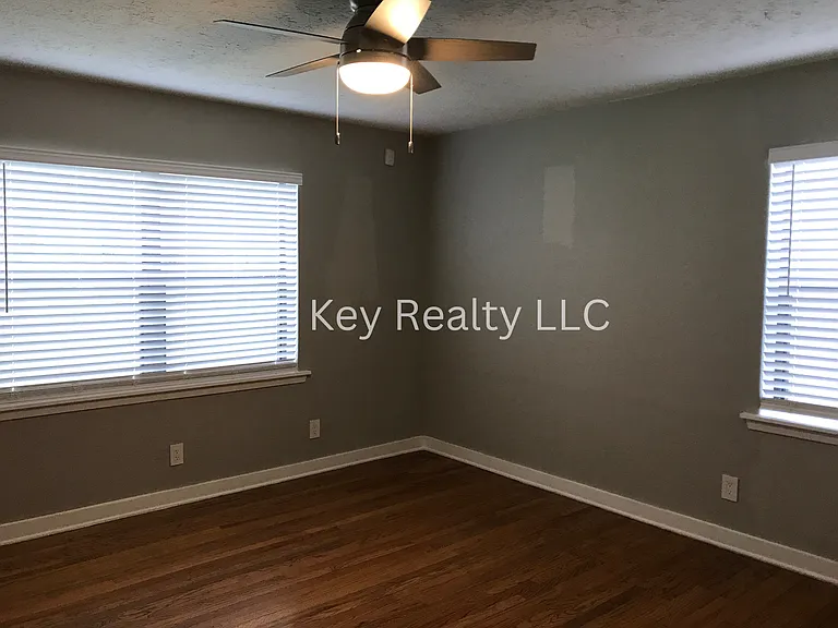 2016 Clover Ln — Photo 8