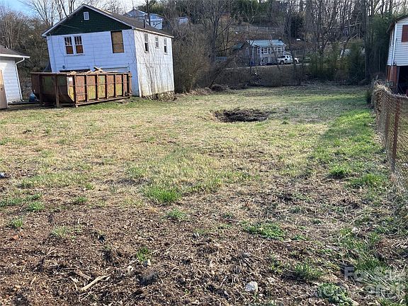 3rd image of Valley St