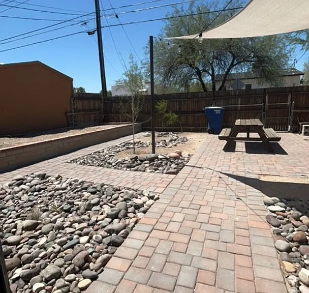 1150 E Waverly St — Photo 25