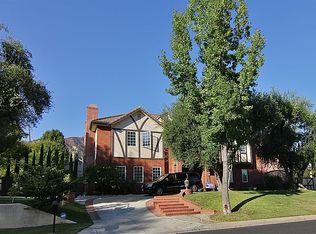 947 Green Ln, La Canada Flintridge, CA 91011