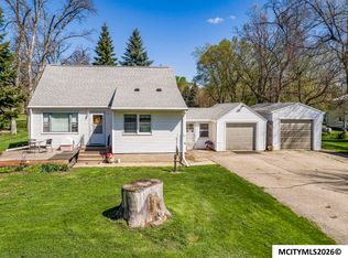15420 300th Ct, Mason City, IA 50401