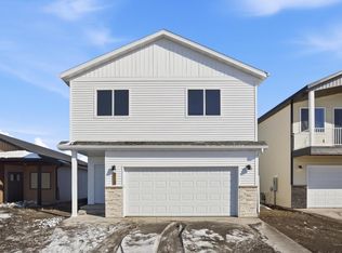 6719 66th Ave S, Horace, ND 58047