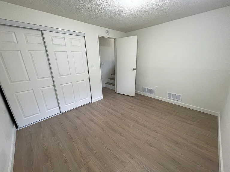 816-818 S Grant Ter — Photo 12
