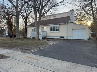 664 Vaughn Ave, Toms River, NJ 08753