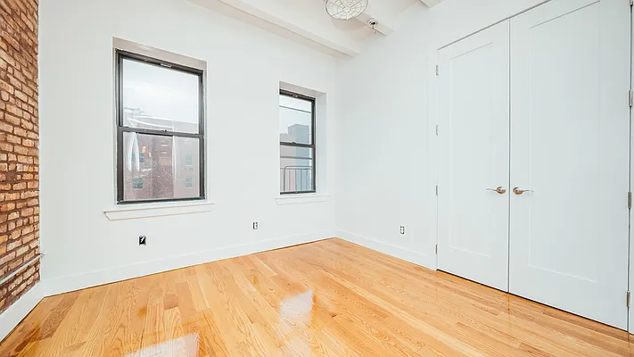 Rented by Nooklyn NYC LLC | media 30