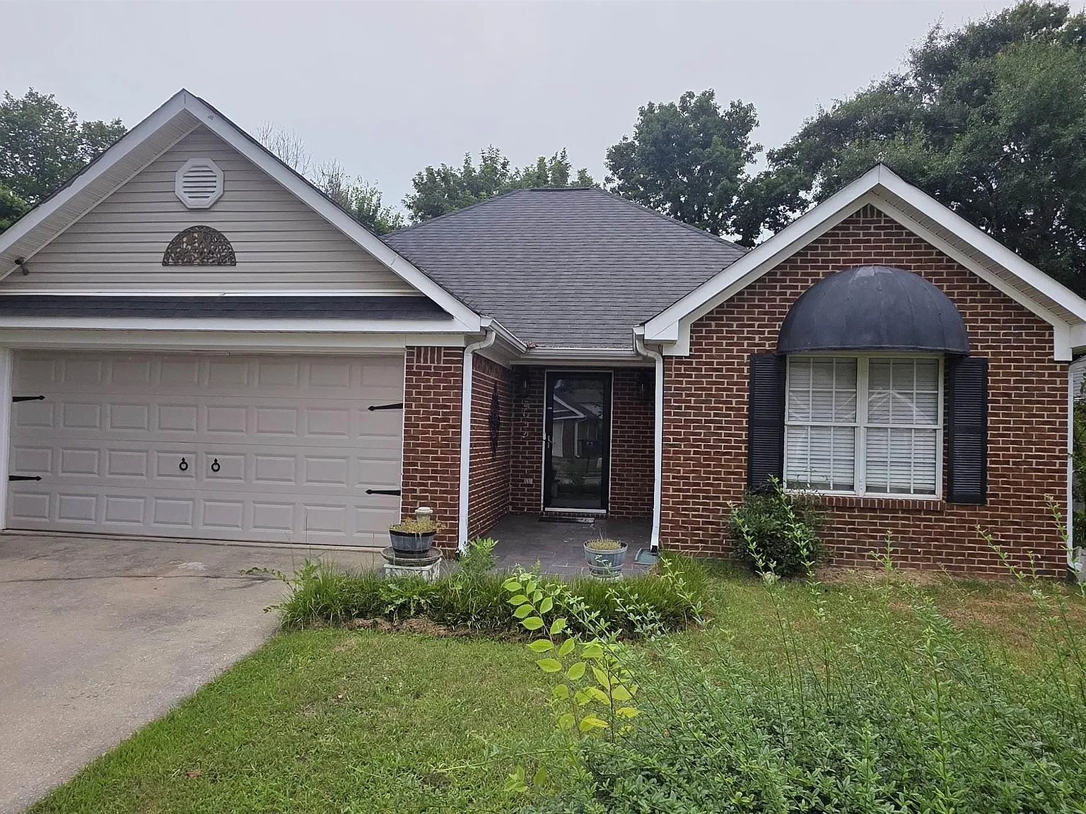 3 bed, 2.0 bath, $2,000 — Photo 2