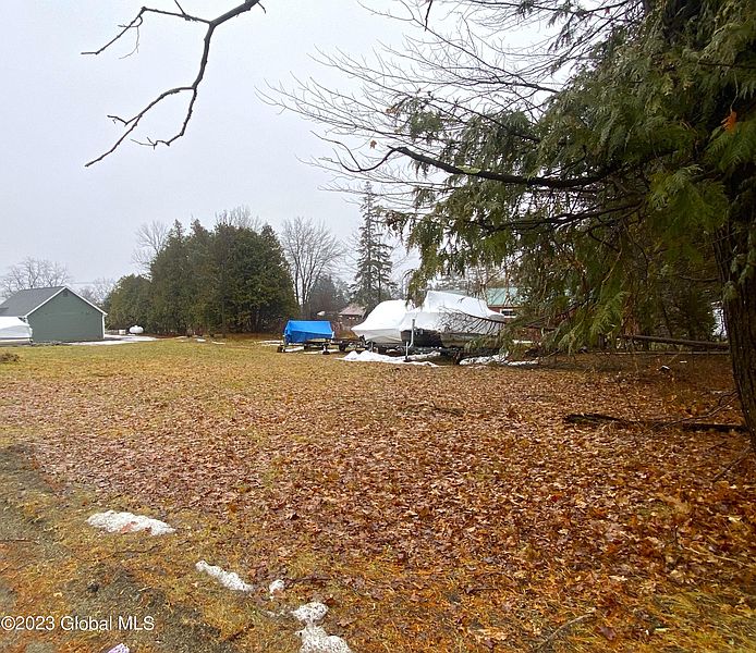 3rd image of 2698 Hoffman Road