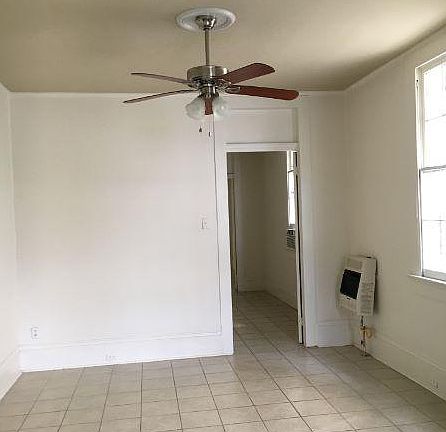 2nd image of 123 S Clark St #123